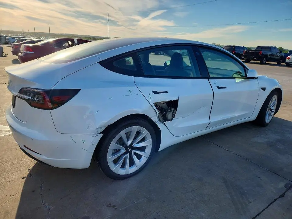 2022 TESLA MODEL 3   