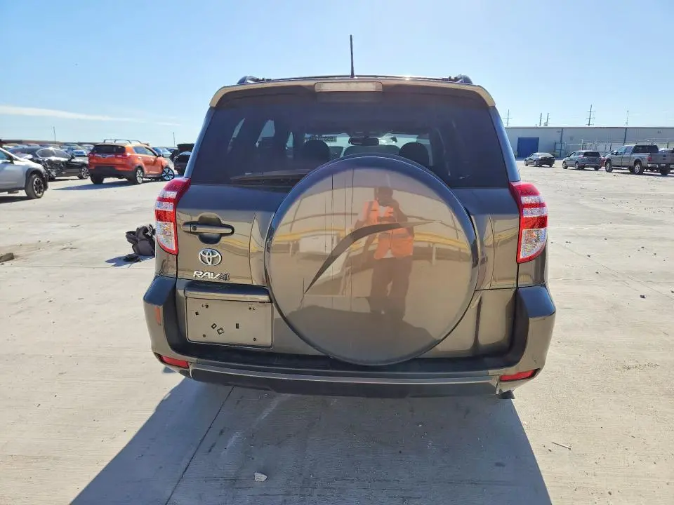 2011 TOYOTA RAV4 LIMITED  