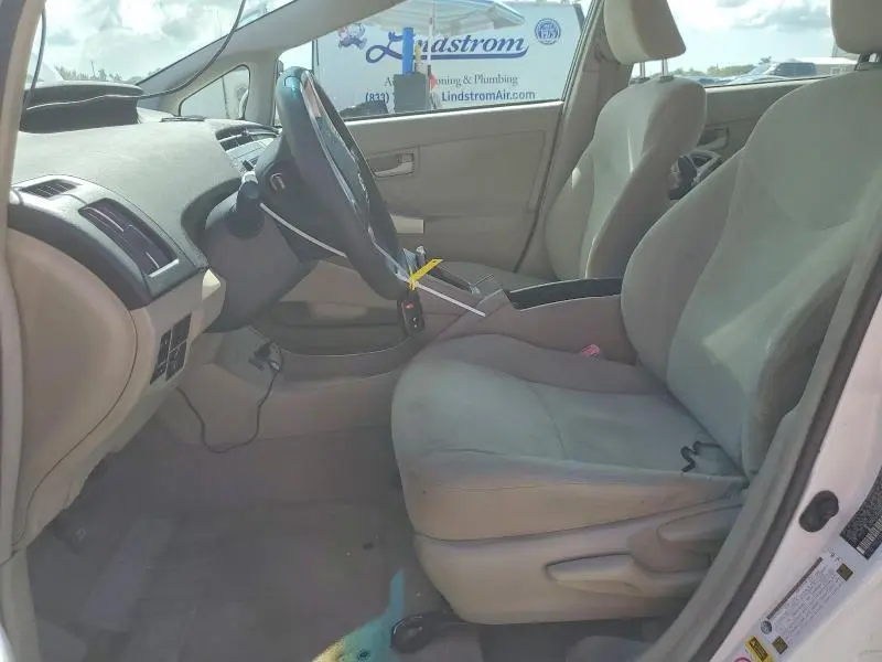 2010 TOYOTA PRIUS III  