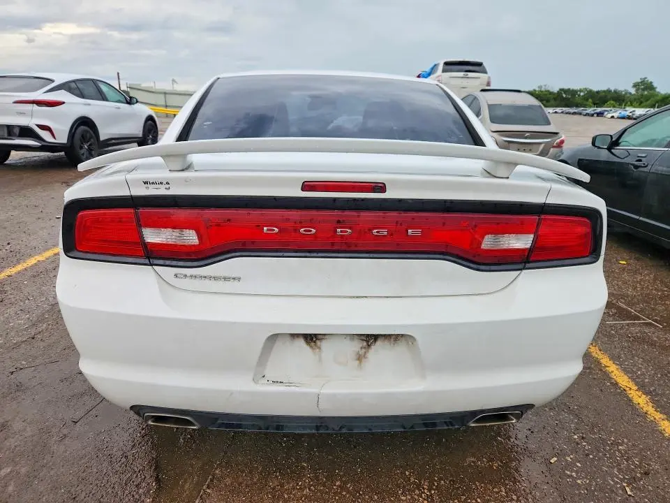 2012 DODGE CHARGER SE  