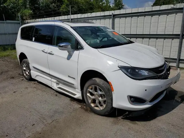 2017 CHRYSLER PACIFICA LIMITED  
