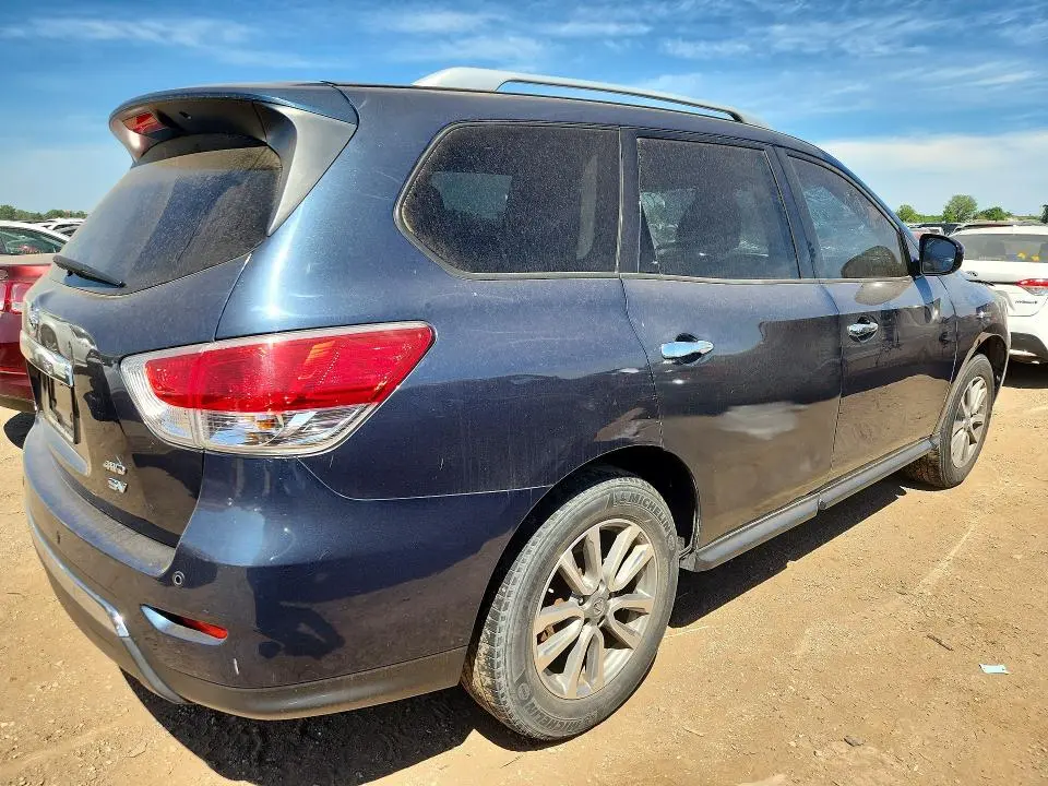 2016 NISSAN PATHFINDER SV  