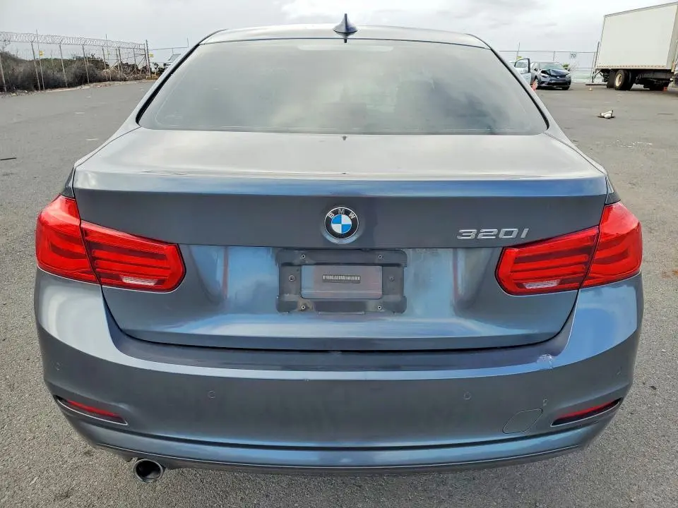 2017 BMW 320 I  