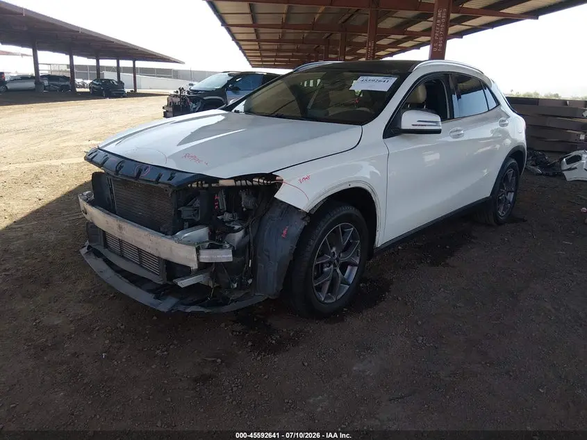 2015 MERCEDES-BENZ GLA 250 4MATIC