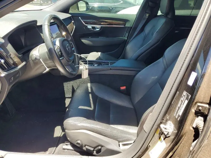 2019 VOLVO S90   