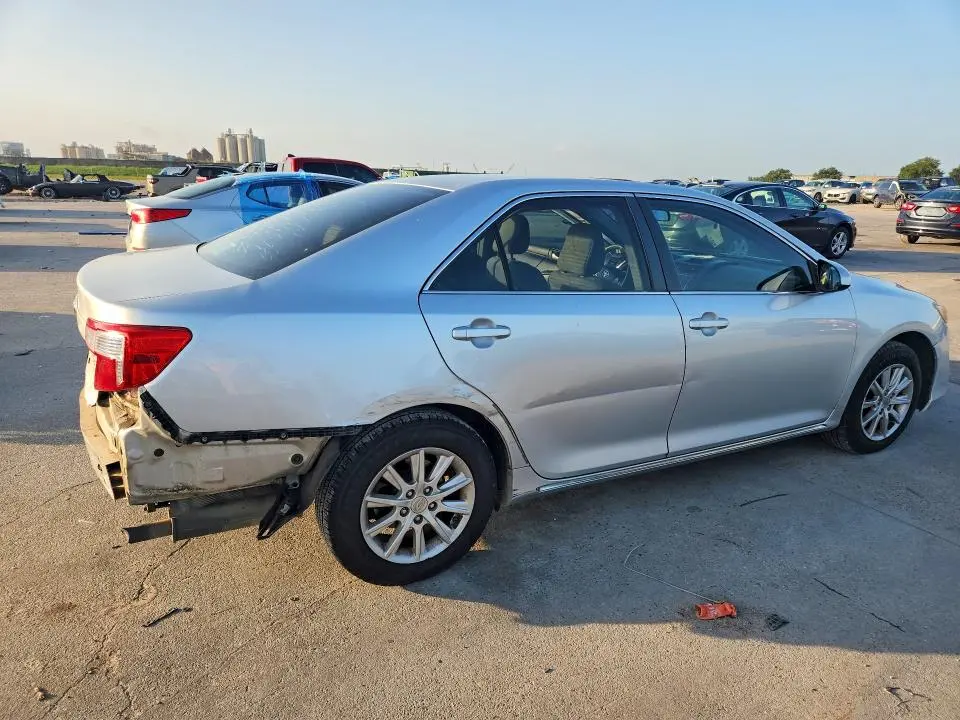 2012 TOYOTA CAMRY LE  