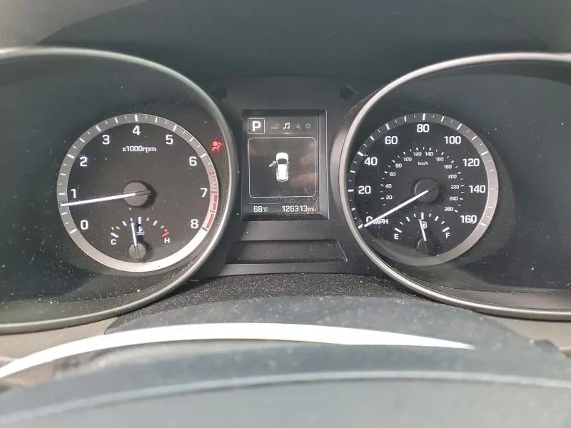 2018 HYUNDAI SANTA FE SE  