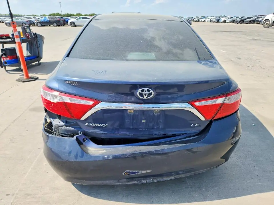2015 TOYOTA CAMRY LE  