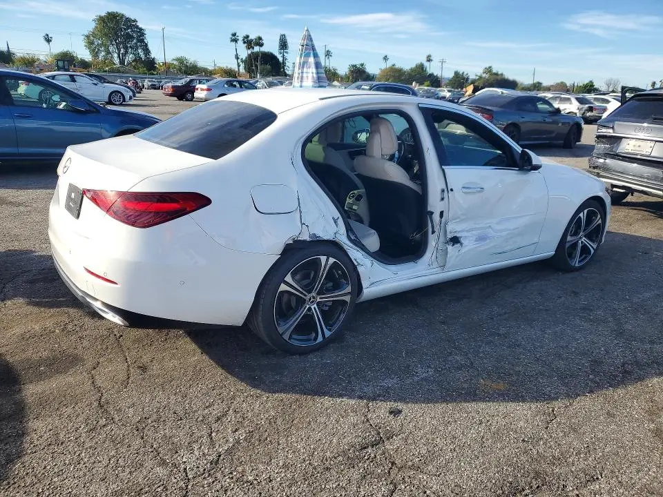 2025 MERCEDES-BENZ C 300  