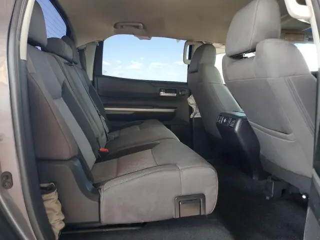 2015 TOYOTA TUNDRA CREWMAX SR5  
