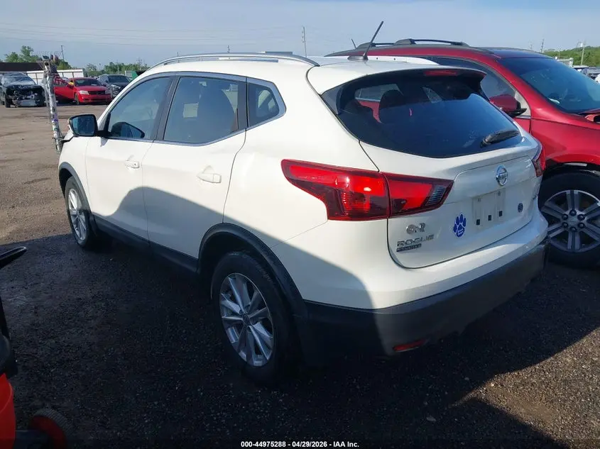 2017 NISSAN ROGUE SPORT SV