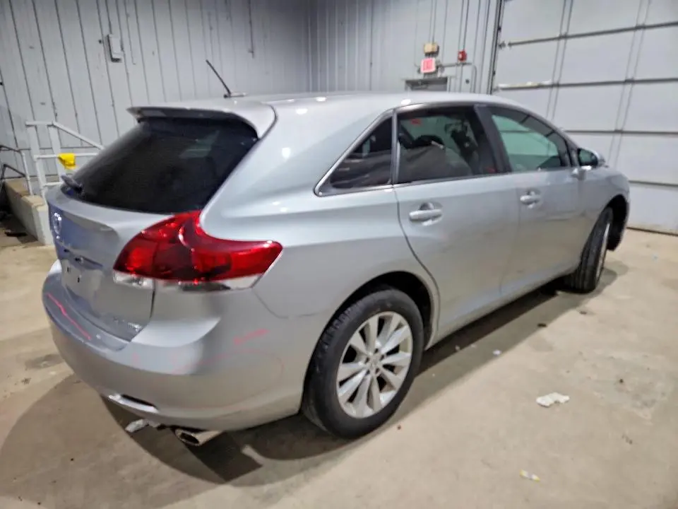 2015 TOYOTA VENZA LE  