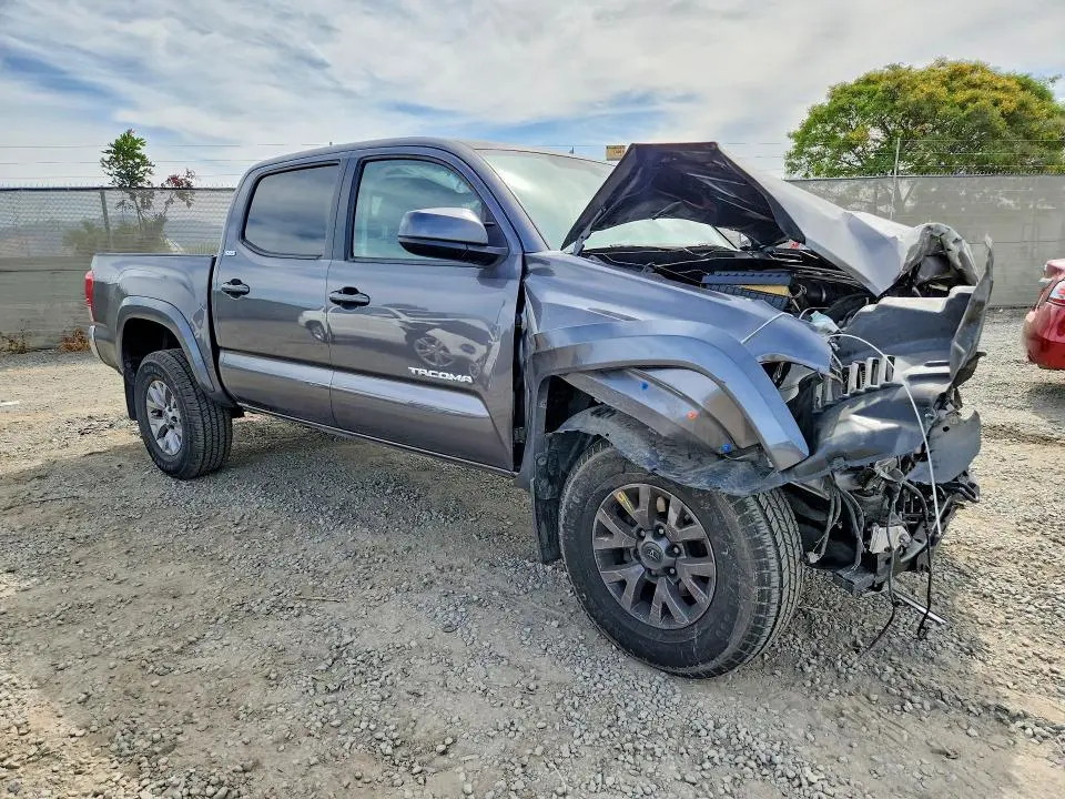2017 TOYOTA TACOMA SR5 V6  