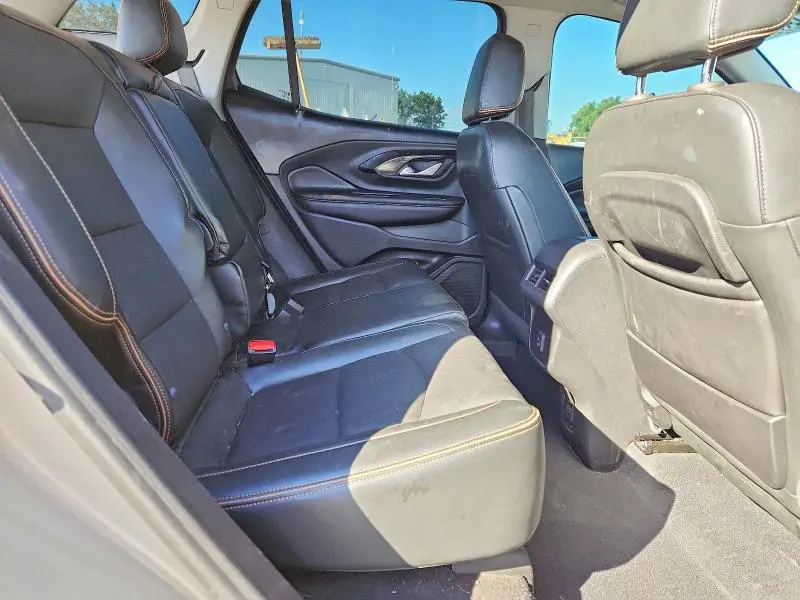 2022 GMC TERRAIN AT4  