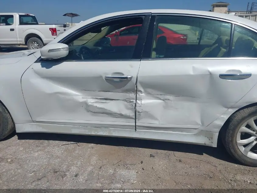 2013 HYUNDAI GENESIS 3.8