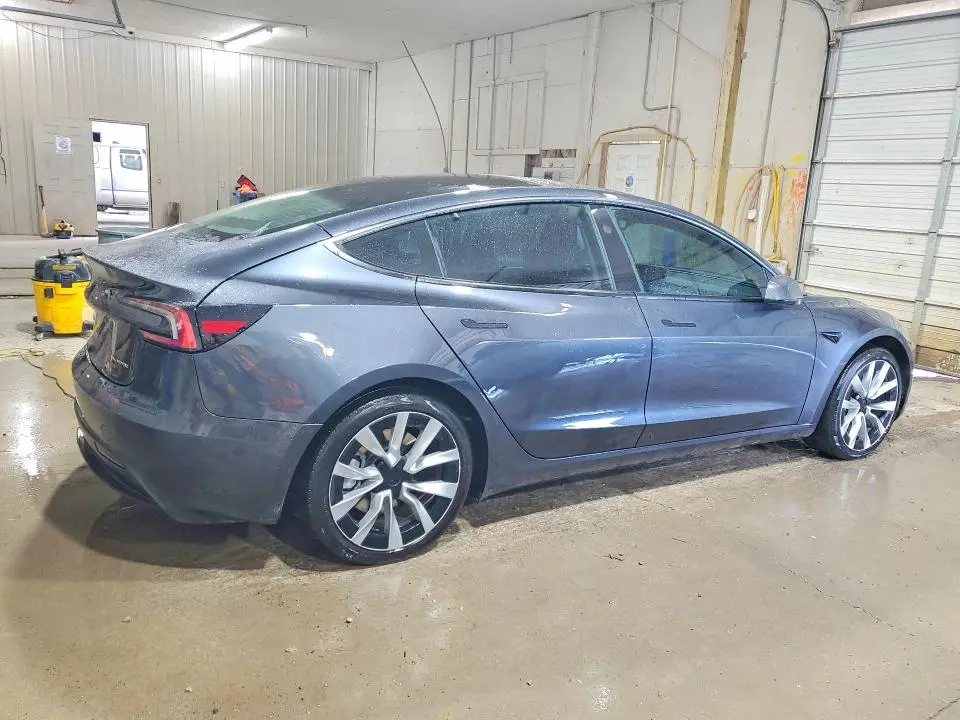 2024 TESLA MODEL 3   