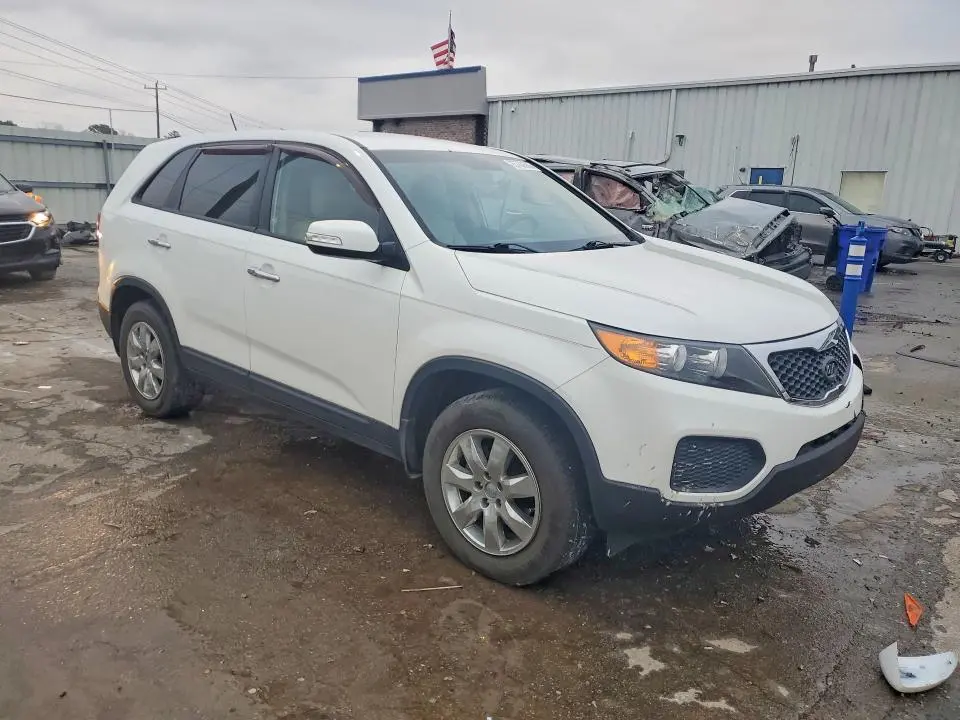 2012 KIA SORENTO BASE  