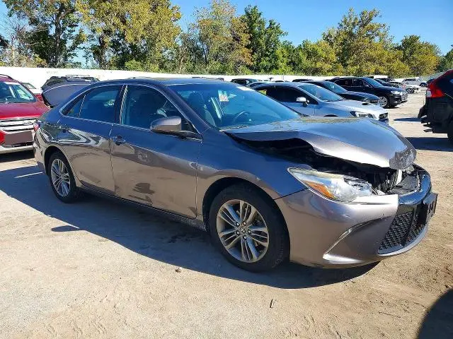 2017 TOYOTA CAMRY SE  