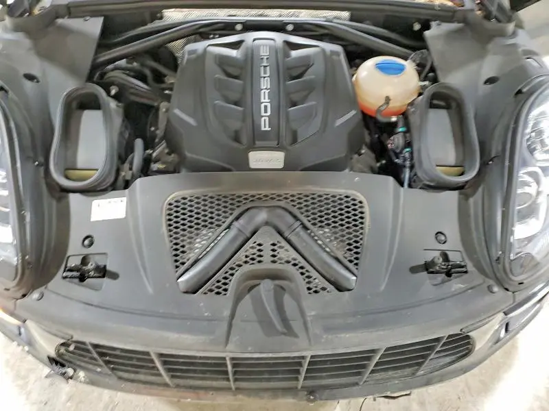 2015 PORSCHE MACAN S  
