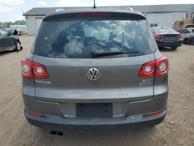 2011 VOLKSWAGEN TIGUAN S  