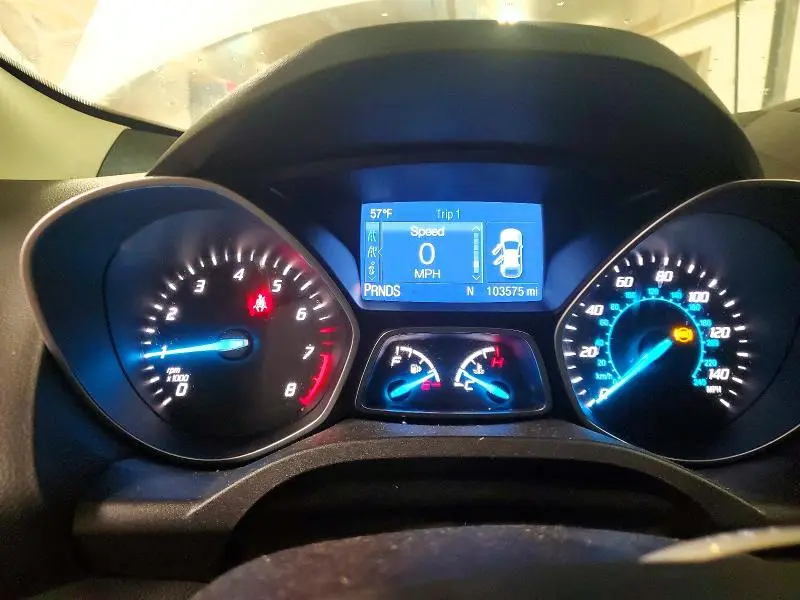 2015 FORD ESCAPE SE  