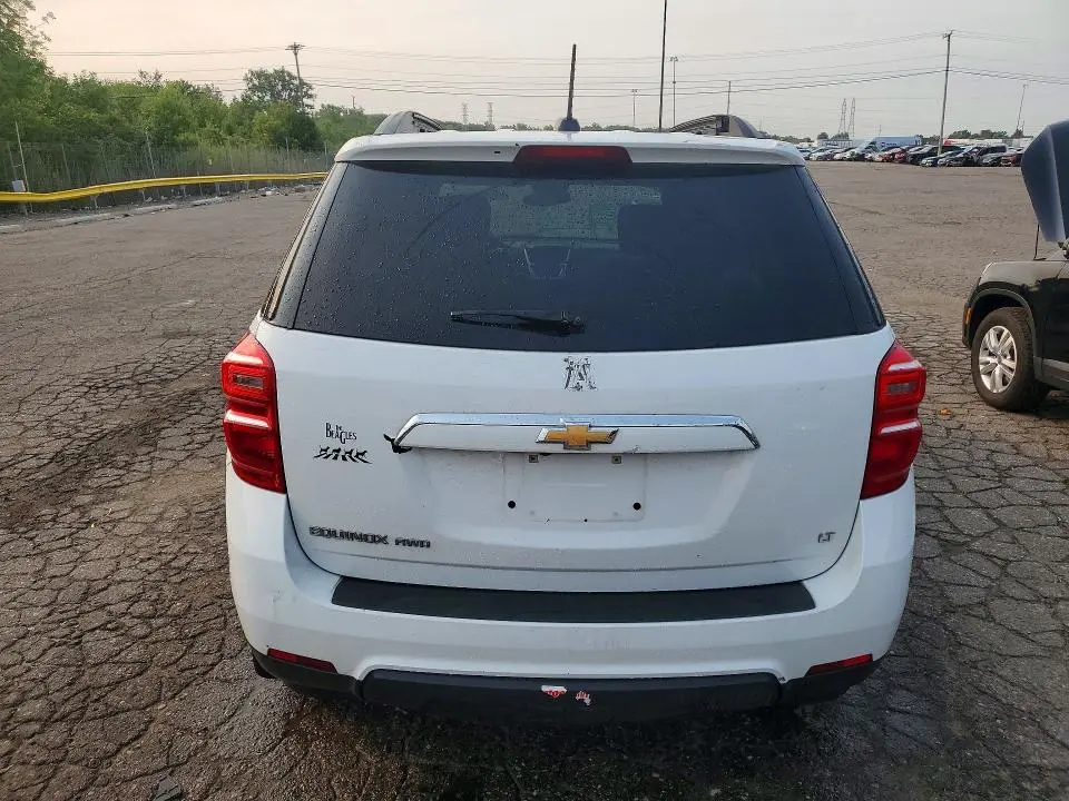 2017 CHEVROLET EQUINOX LT  