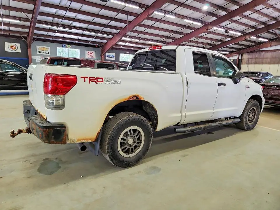 2011 TOYOTA TUNDRA DOUBLE CAB SR5  