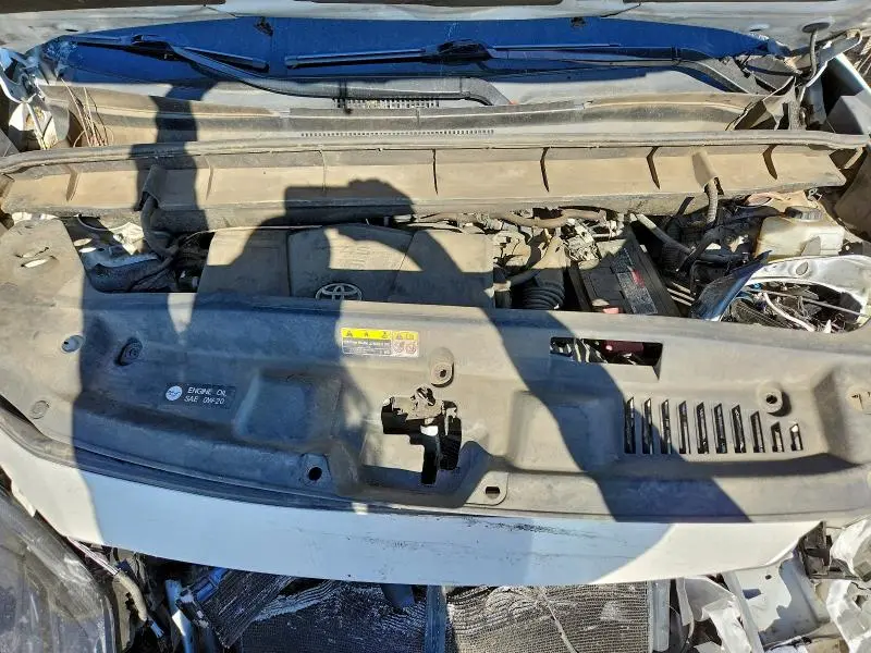 2021 TOYOTA HIGHLANDER L  