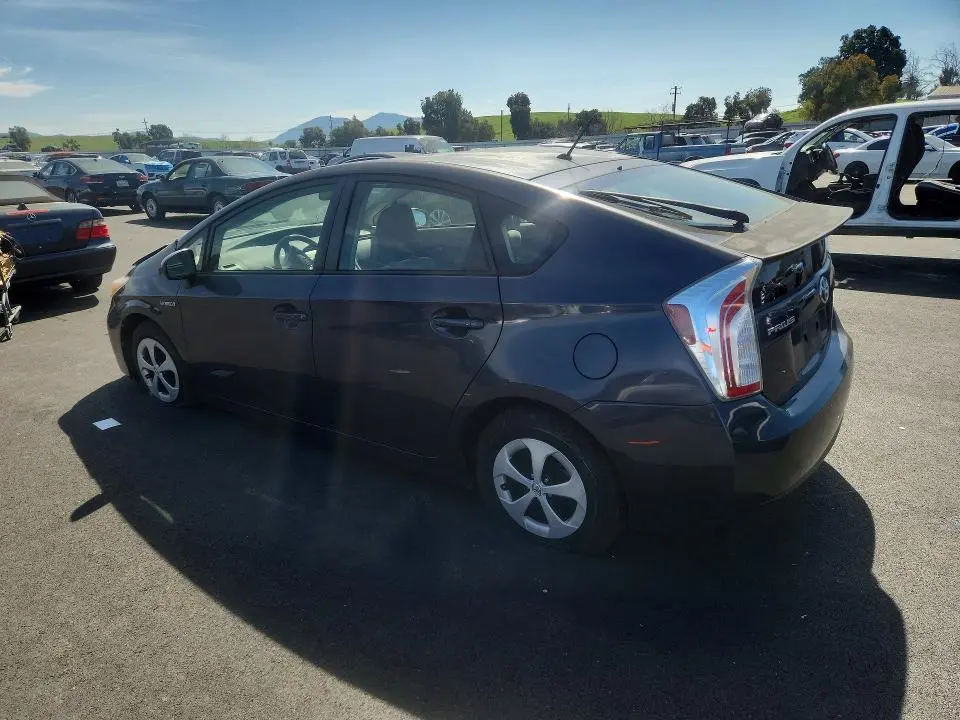 2013 TOYOTA PRIUS TWO  