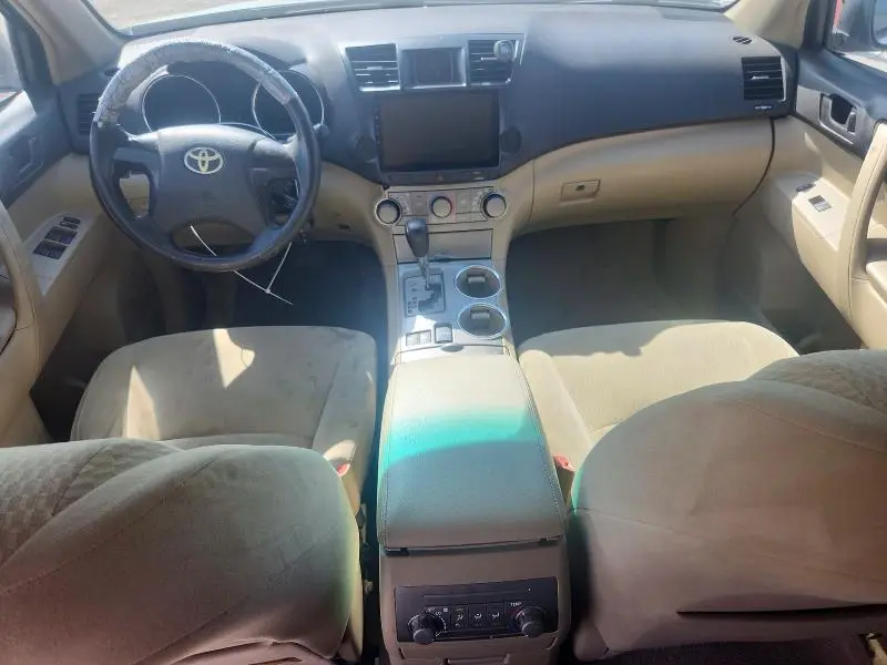 2010 TOYOTA HIGHLANDER BASE  