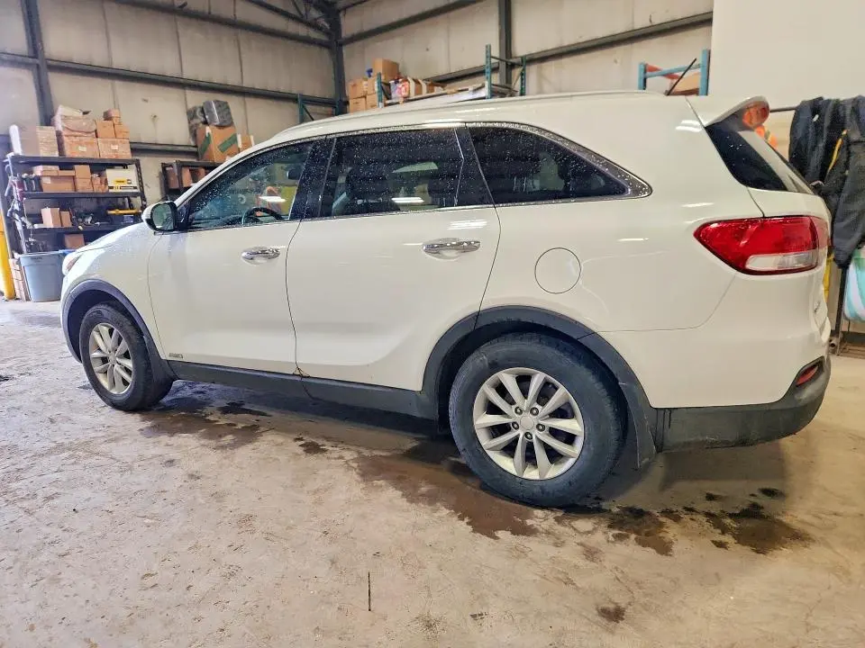 2018 KIA SORENTO LX  