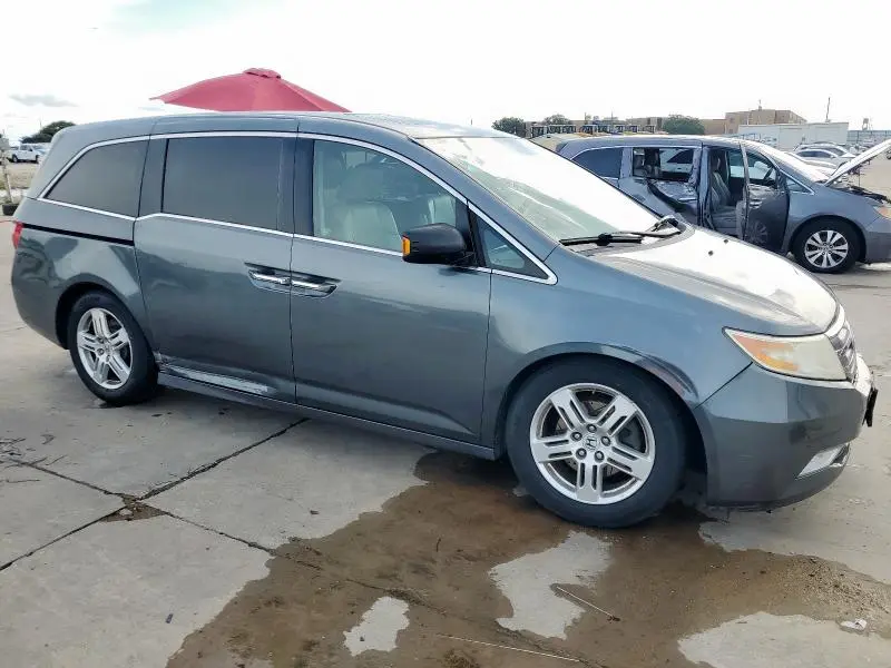 2011 HONDA ODYSSEY TOURING  