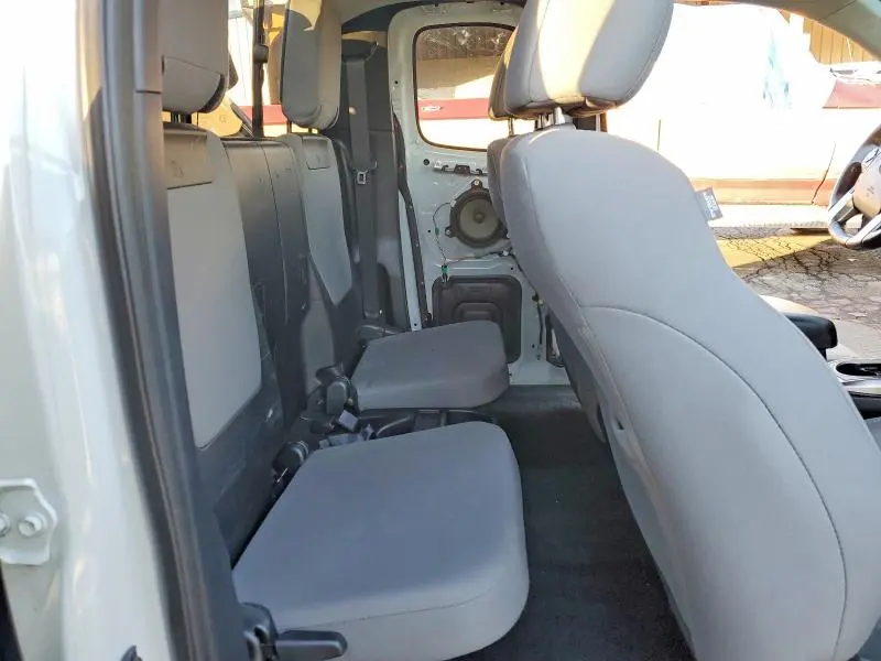 2017 TOYOTA TACOMA SR5 V6  