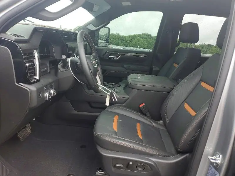 2025 GMC SIERRA K2500 AT4  