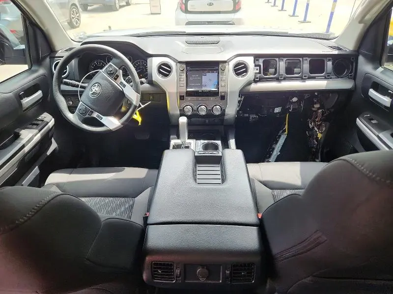 2019 TOYOTA TUNDRA CREWMAX SR5  