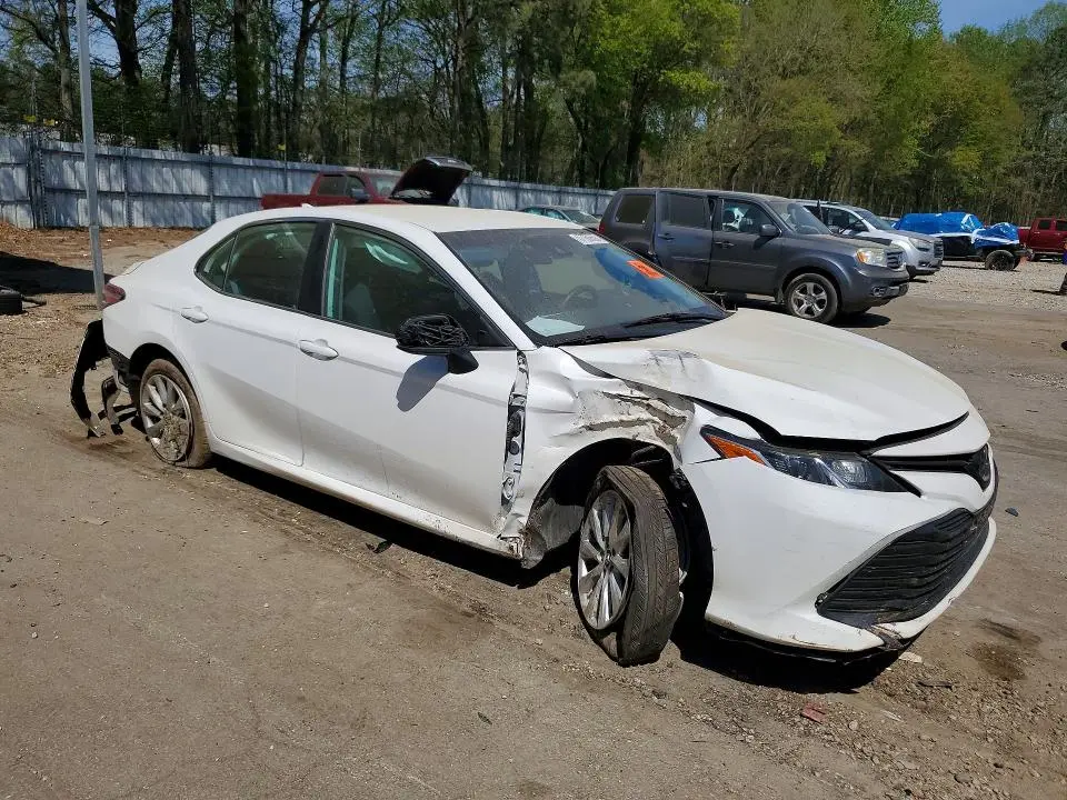 2019 TOYOTA CAMRY LE  