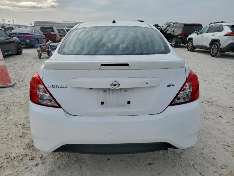 2019 NISSAN VERSA S  