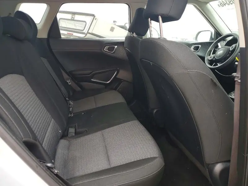 2021 KIA SOUL S  