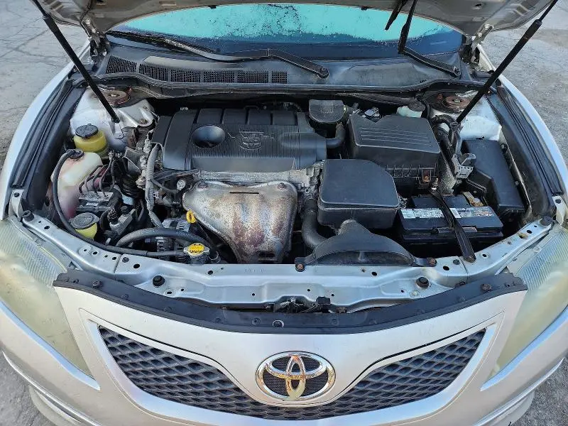 2011 TOYOTA CAMRY SE  