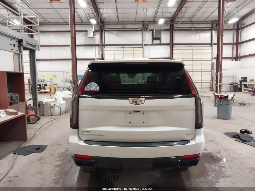 2022 CADILLAC ESCALADE 4WD SPORT