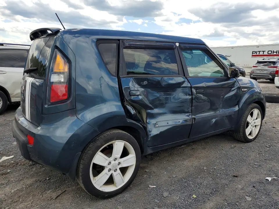 2010 KIA SOUL +  