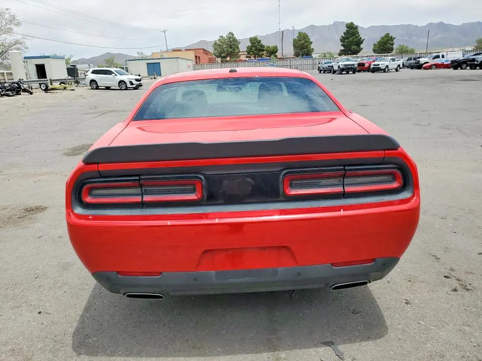 2015 DODGE CHALLENGER SXT  