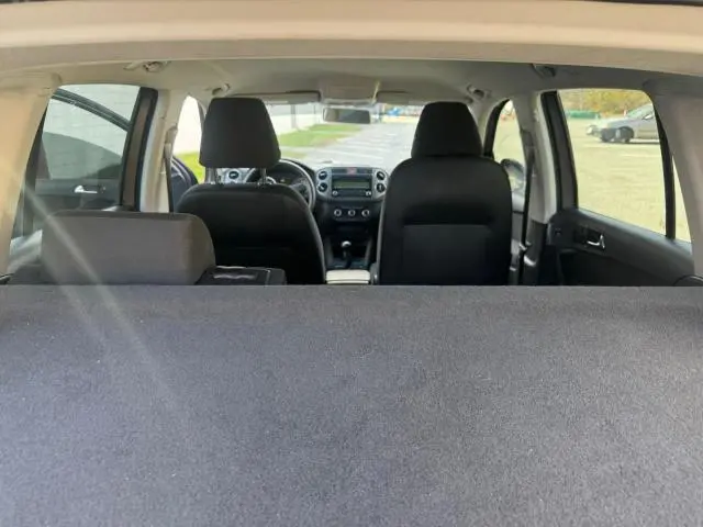 2011 VOLKSWAGEN TIGUAN S  