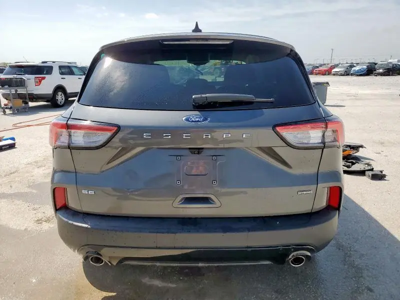 2022 FORD ESCAPE SE  