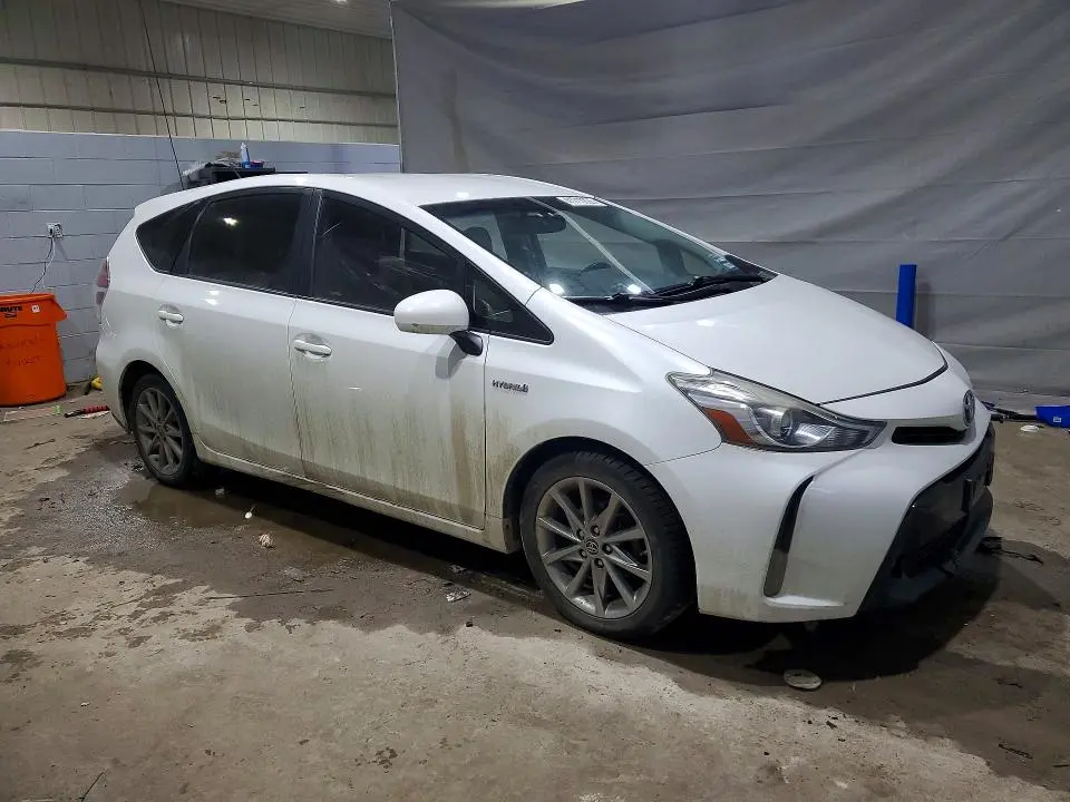 2015 TOYOTA PRIUS V FIVE  