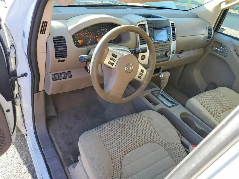 2015 NISSAN FRONTIER SV V6  