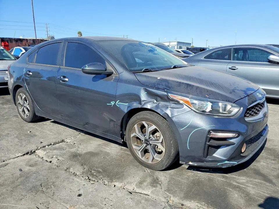 2021 KIA FORTE LXS  