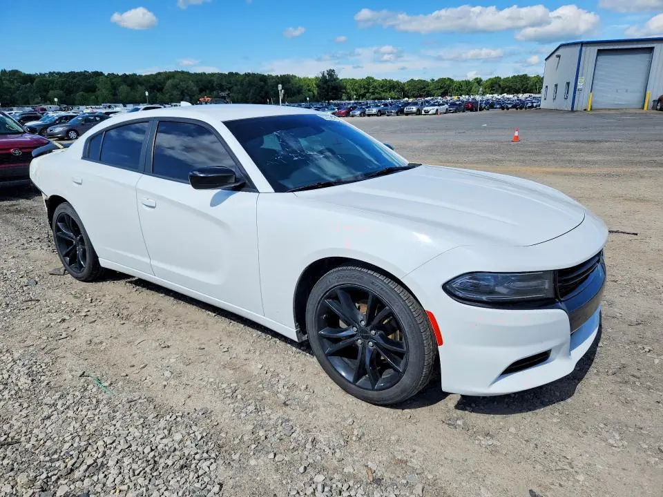 2016 DODGE CHARGER SXT  