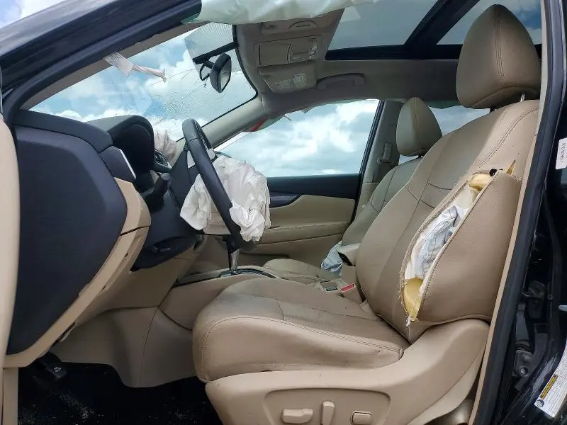 2016 NISSAN ROGUE SL  