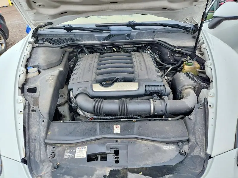 2013 PORSCHE CAYENNE   